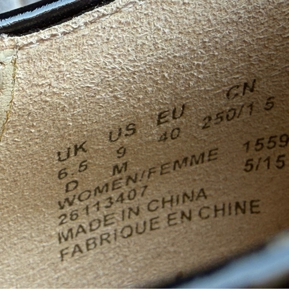 Clark’s Orla Kiely Crock Embossed Oxford Shoe Size 9 - Picture 11 of 12